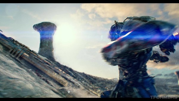 Transformers The Last Knight International Trailer 4K Screencap Gallery 200 (200 of 431)